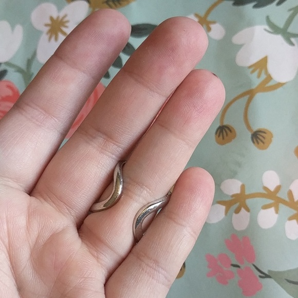 Silver nwot double layer ring - Picture 2 of 5